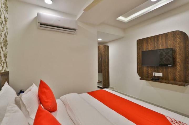 Hotel Pathik Villa Ahmedabad Exterior photo